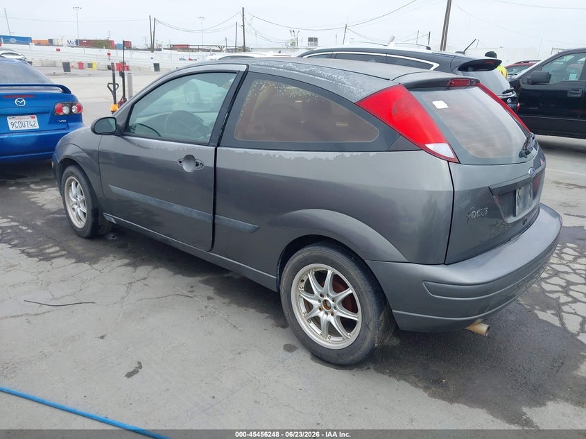 2004 FORD FOCUS auction photo 3
