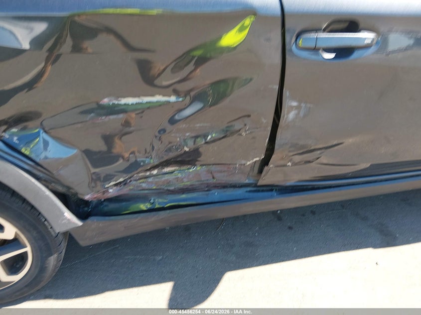 2018 SUBARU CROSSTREK auction photo 6