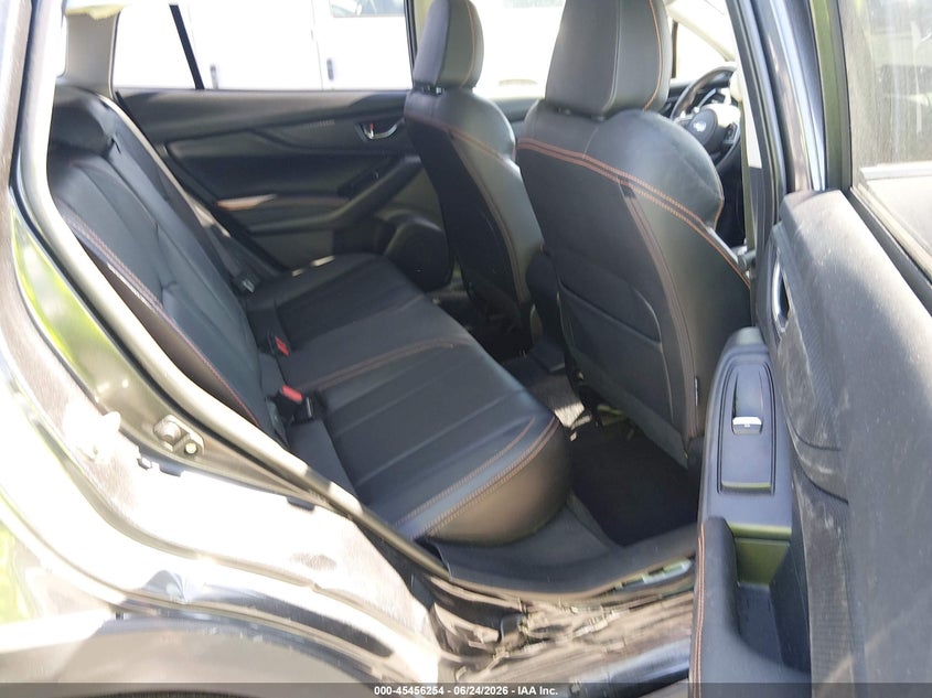 2018 SUBARU CROSSTREK auction photo 8