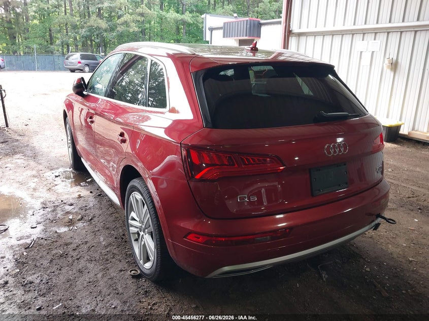 Vin: wa1bnafy5j2232140, lot: 45954390, audi q5 2.0t premium/2.0t tech premium 20183