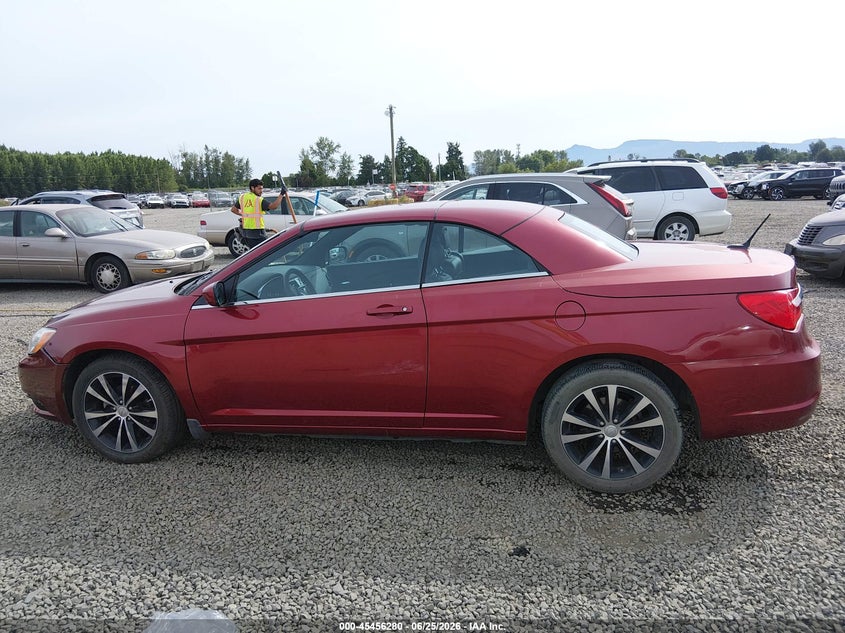 CHRYSLER 200 2013 VIN 1C3BCBGG9DN684901