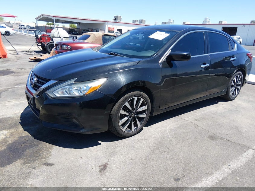 2018 NISSAN ALTIMA auction photo 2