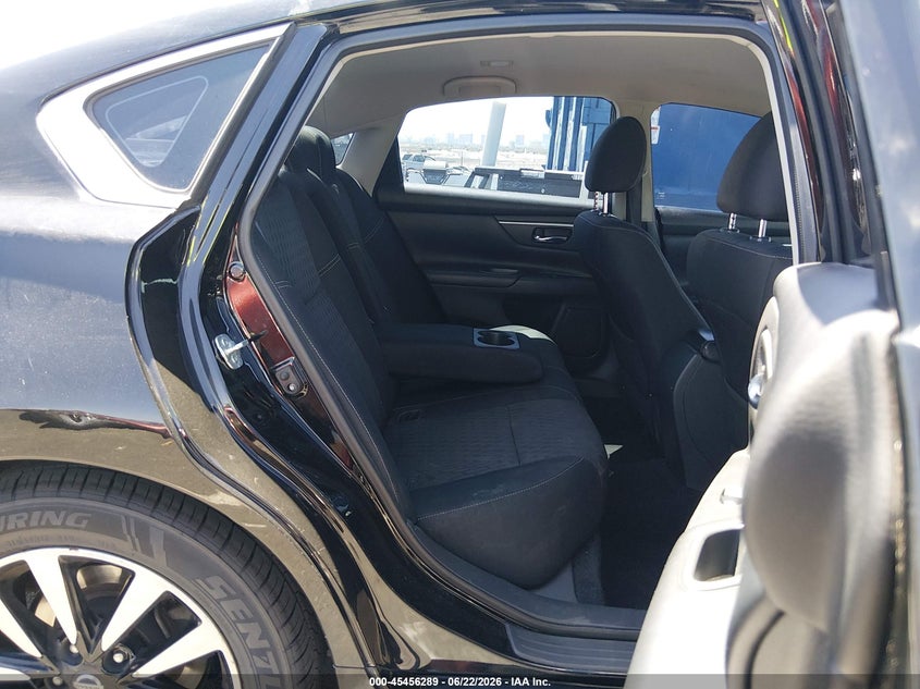 2018 NISSAN ALTIMA auction photo 8