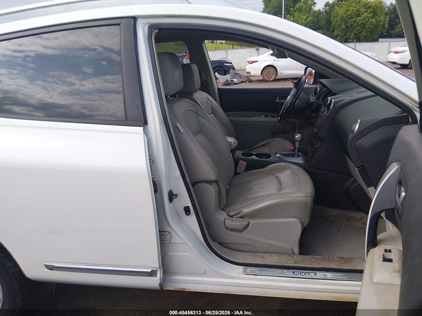 2012 NISSAN ROGUE auction photo 5