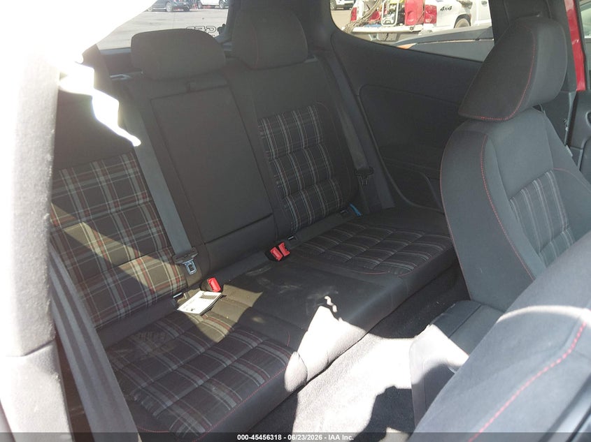 2011 Volkswagen Gti 2-Door VIN: WVWED7AJ6BW327223 Lot: 45456318