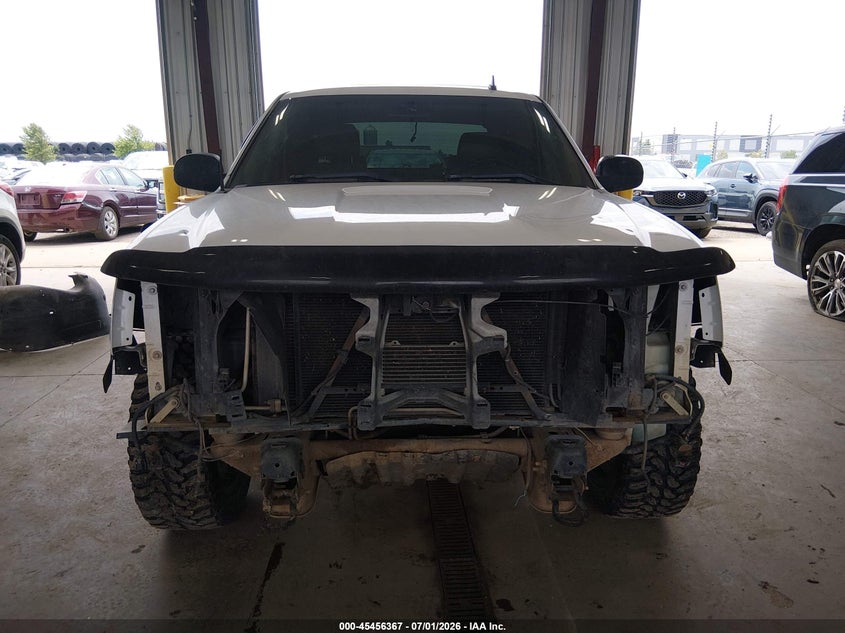 2009 GMC SIERRA TRUCK 6.2L V-8 VVT, 403HP