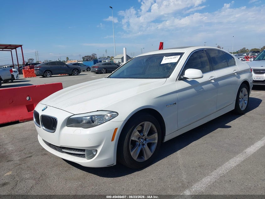 Vin: wbafr1c5xbc748377, lot: 45954520, bmw 528i 20112