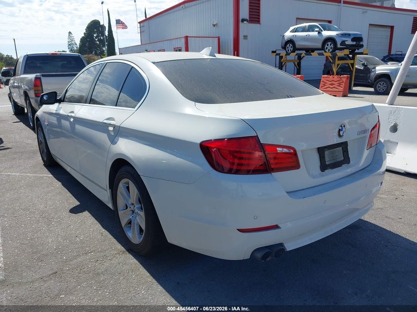 Vin: wbafr1c5xbc748377, lot: 45954520, bmw 528i 20113