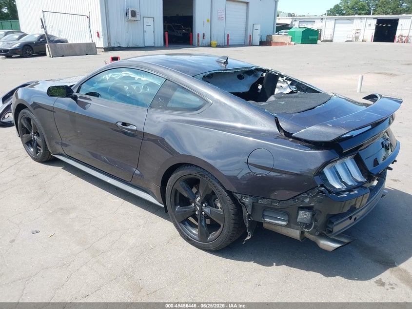 FORD MUSTANG - zdjęcie 3