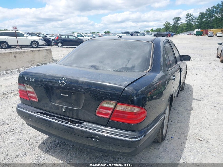 2000 MERCEDES-BENZ E 320 auction photo 4