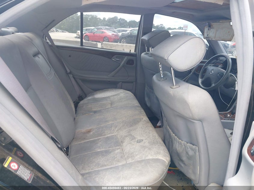 2000 MERCEDES-BENZ E 320 auction photo 8