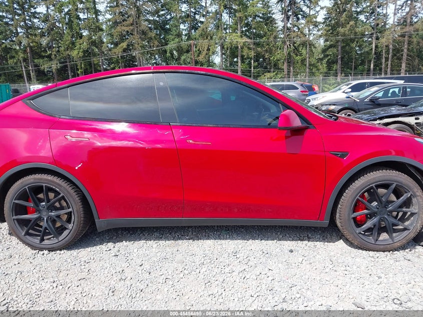 2020 Tesla Model Y Long Range Dual Motor All-Wheel Drive/Performance Dual Motor All-Wheel Drive VIN: 5YJYGDEF8LF033532 Lot: 45456495