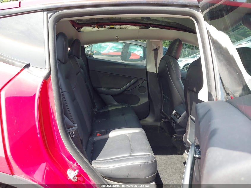 2020 Tesla Model Y Long Range Dual Motor All-Wheel Drive/Performance Dual Motor All-Wheel Drive VIN: 5YJYGDEF8LF033532 Lot: 45456495