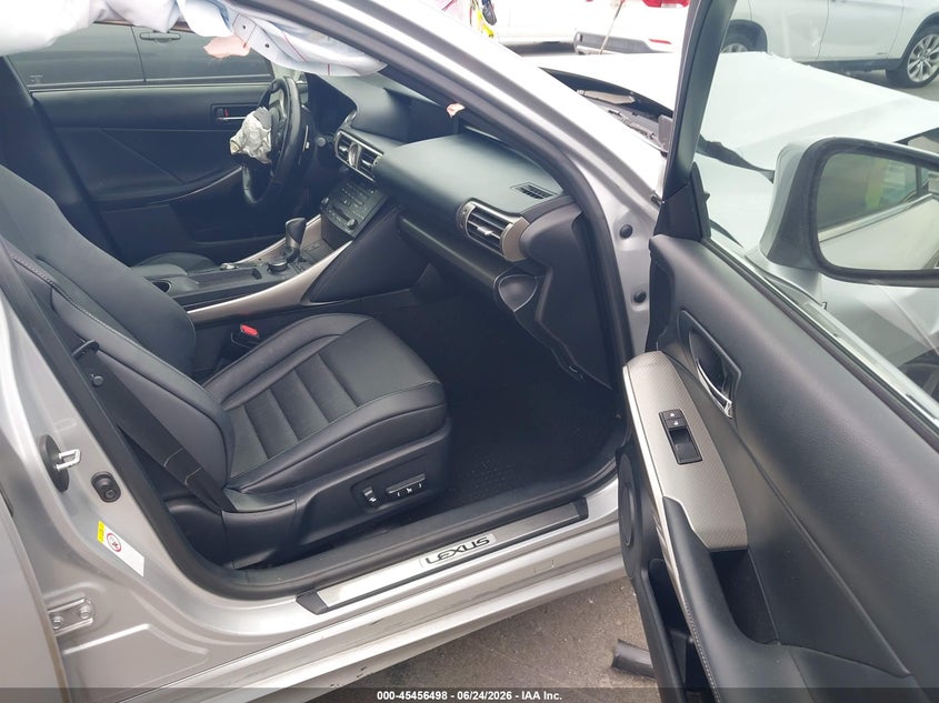 2016 LEXUS IS 200T auction photo 5