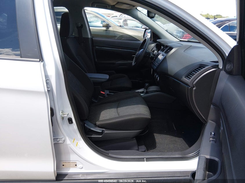 AtlanticExpress - Mitsubishi Outlander Sport