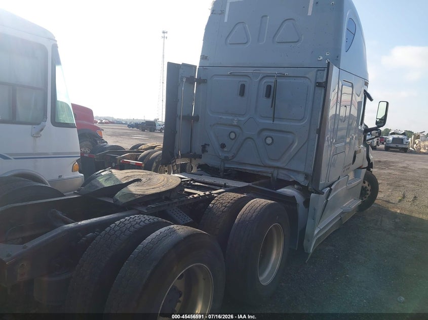 2023 FREIGHTLINER NEW CASCADIA 126 auction photo 4