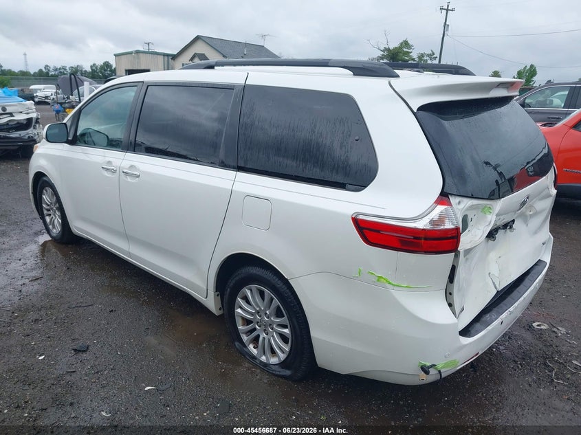 AtlanticExpress - Toyota Sienna