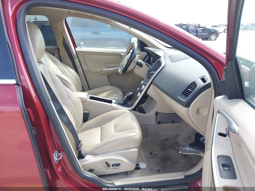 VOLVO XC60 2015 VIN YV440MDM0F2726392