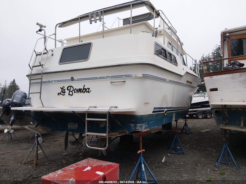 1987 SEA RAY 360 AFT  CABIN auction photo 4
