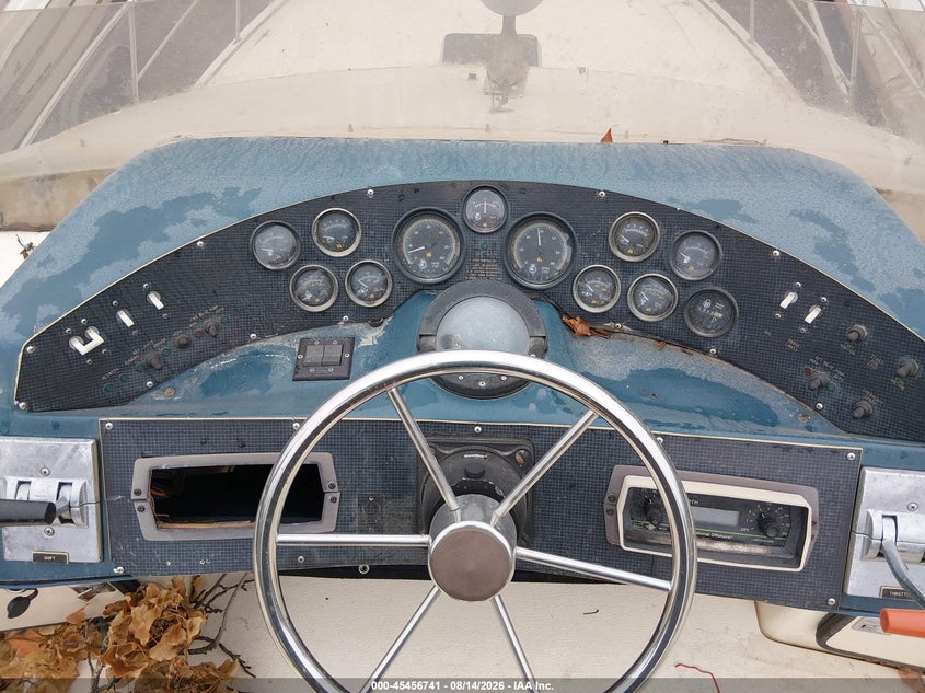 1987 SEA RAY 360 AFT  CABIN auction photo 7