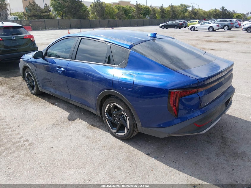 2025 KIA K4 auction photo 3