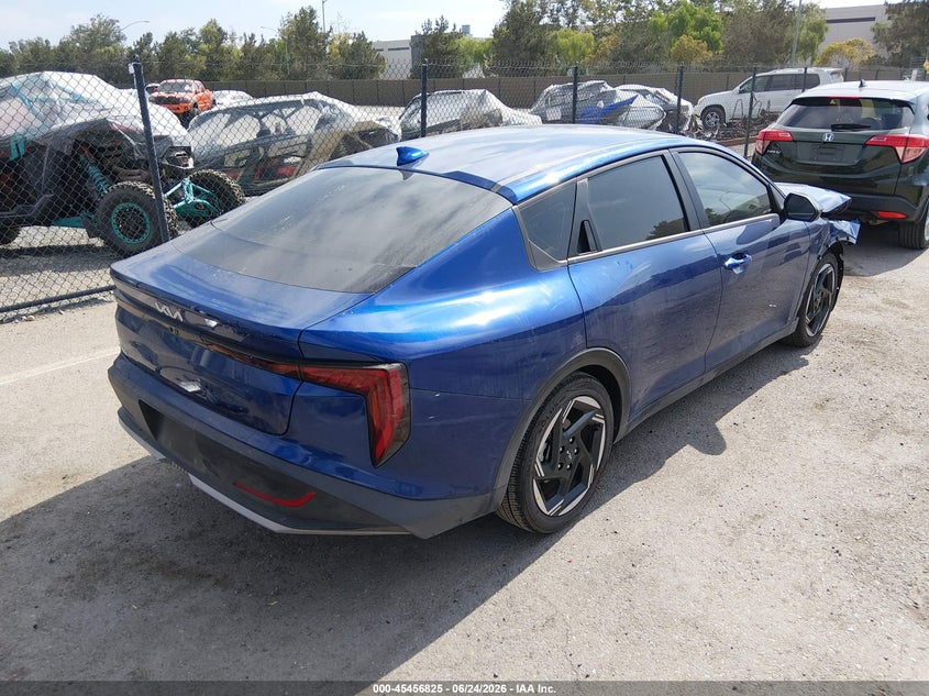 2025 KIA K4 auction photo 4