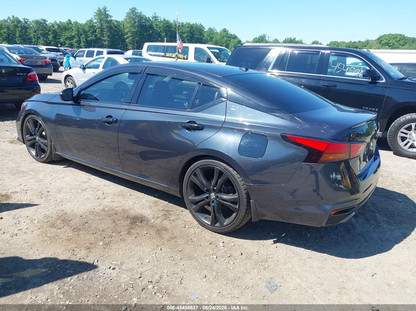 2019 NISSAN ALTIMA auction photo 3