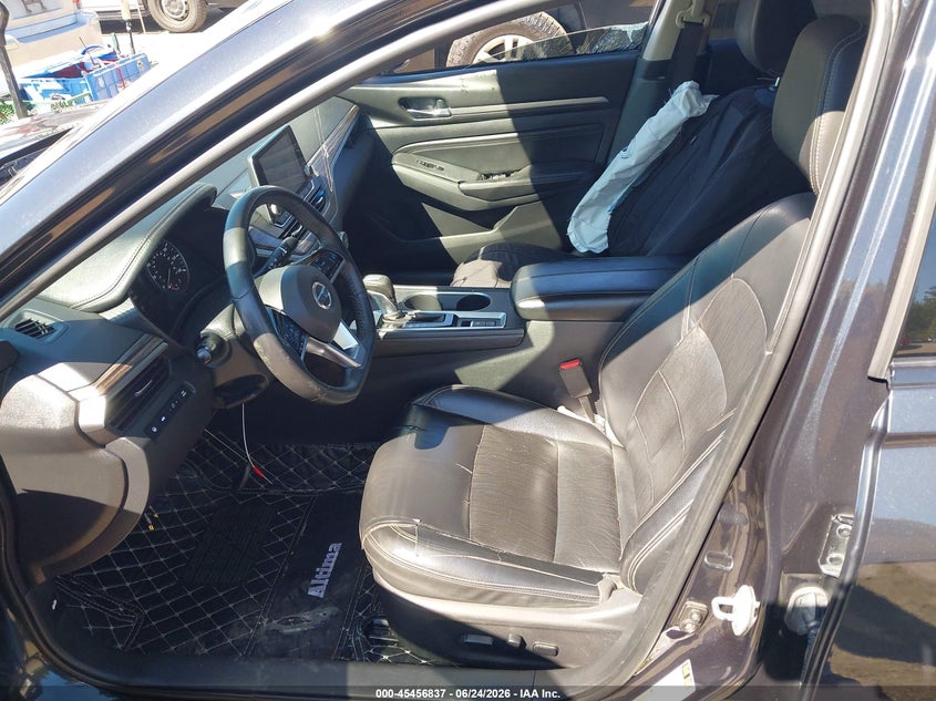 2019 NISSAN ALTIMA auction photo 5