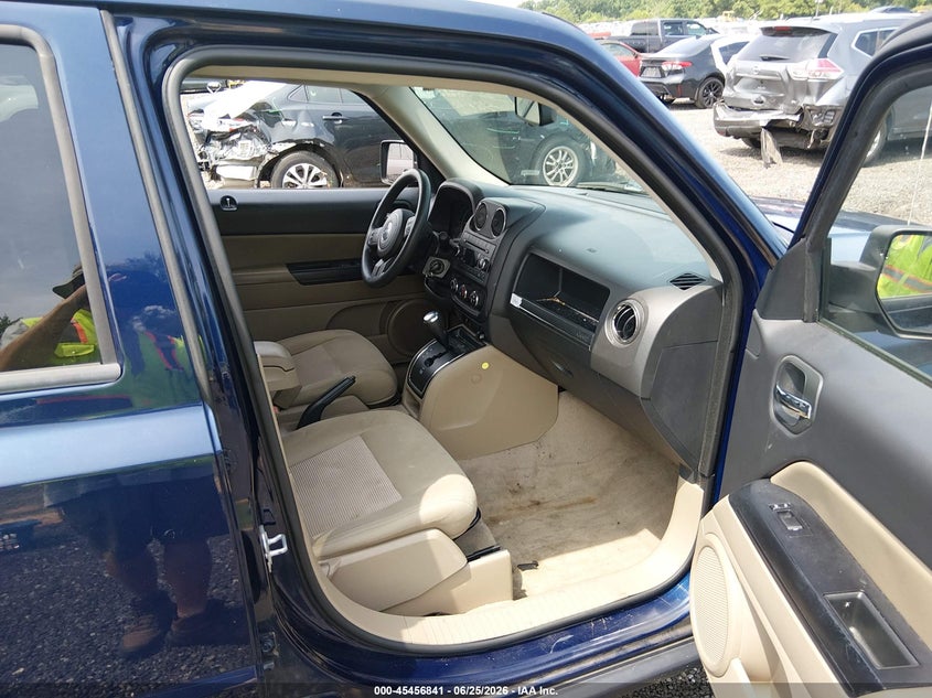 2017 JEEP PATRIOT auction photo 5
