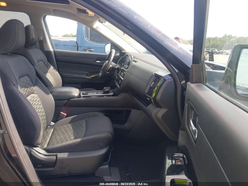 2022 NISSAN PATHFINDER auction photo 5