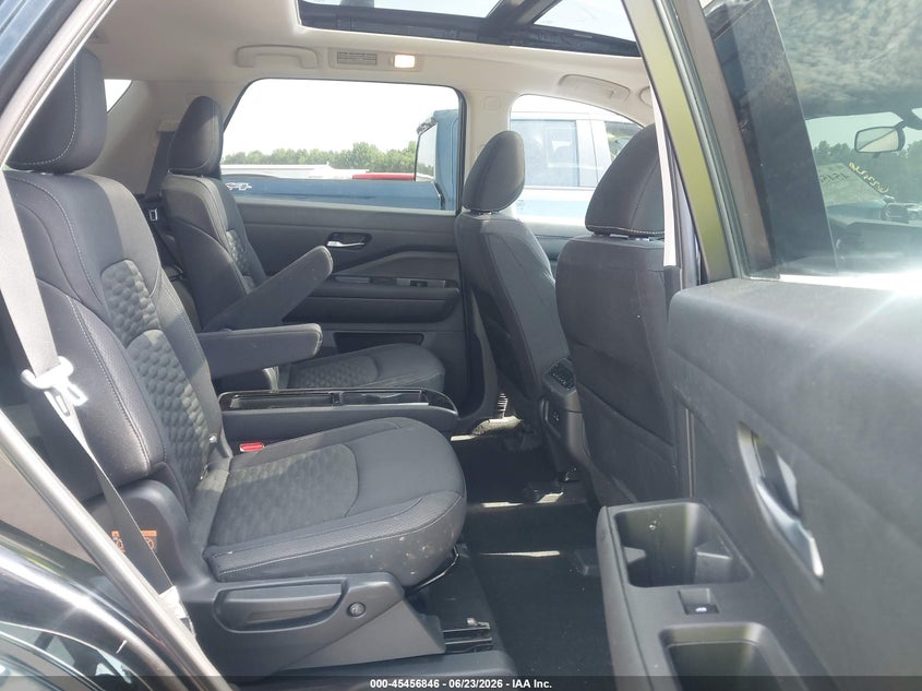 2022 NISSAN PATHFINDER auction photo 8