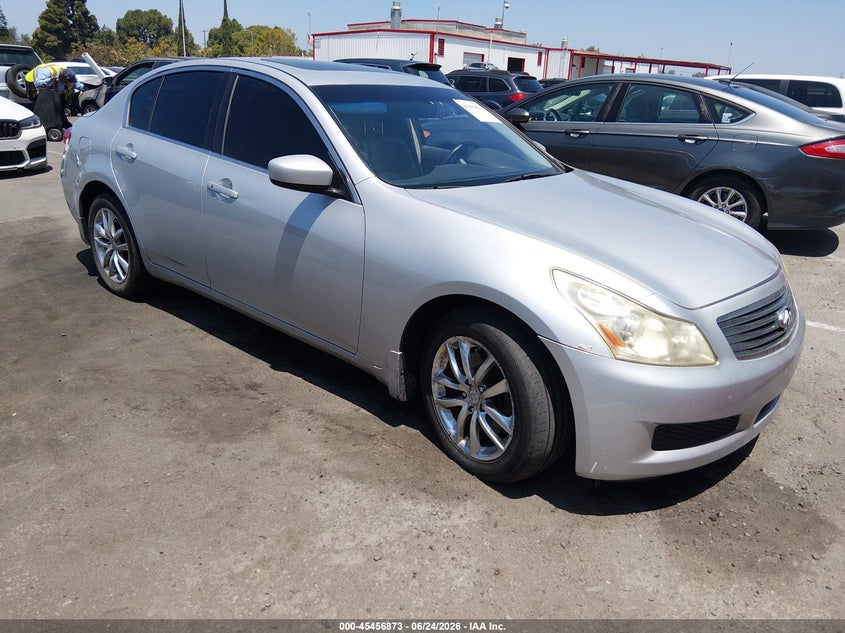 2009 INFINITI G37X — zdjęcie z aukcji