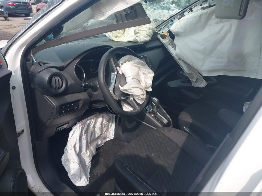 NISSAN KICKS 2021 VIN 3N1CP5BV6ML532136