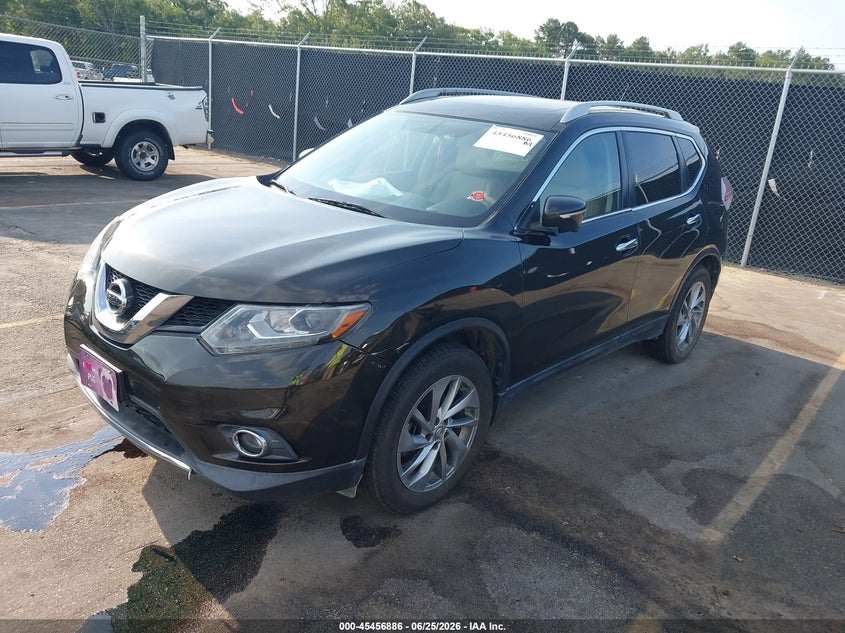 2015 NISSAN ROGUE auction photo 2