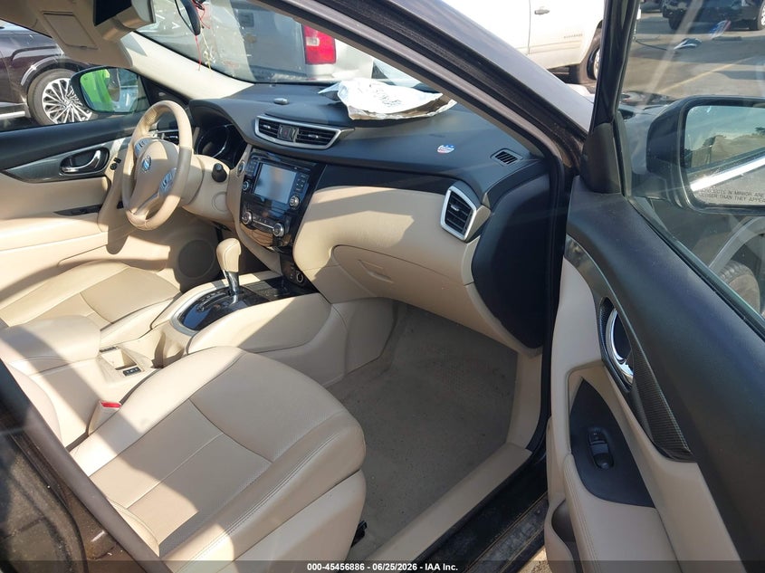 2015 NISSAN ROGUE auction photo 5