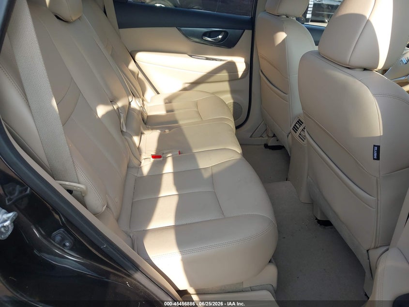 2015 NISSAN ROGUE auction photo 8