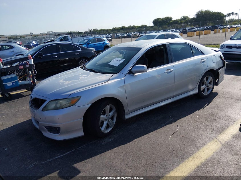 2011 TOYOTA CAMRY auction photo 2
