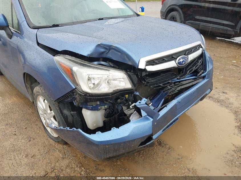 2017 SUBARU FORESTER auction photo 6