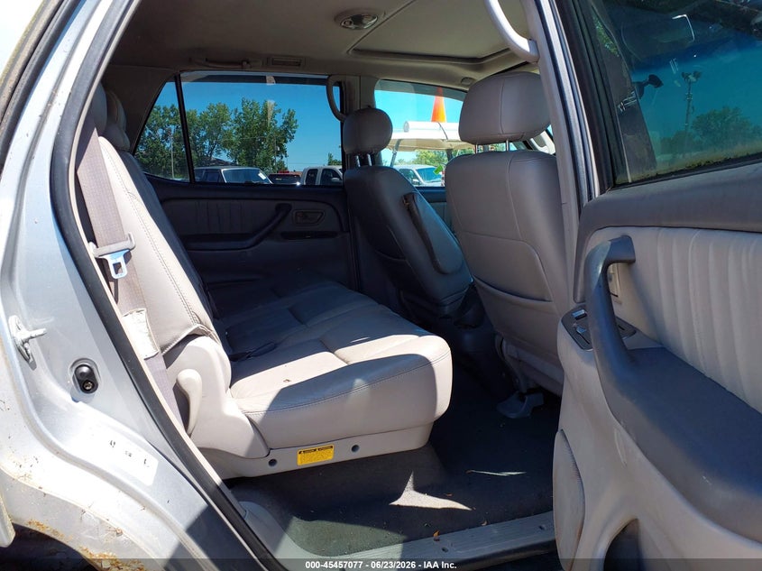 2002 TOYOTA SEQUOIA auction photo 8