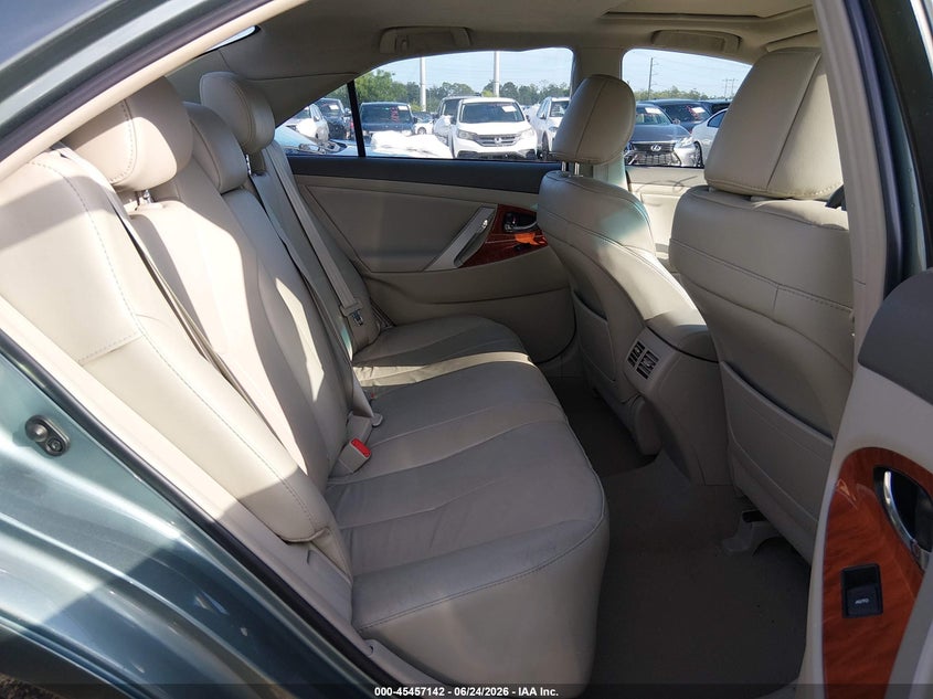 2011 TOYOTA CAMRY auction photo 8