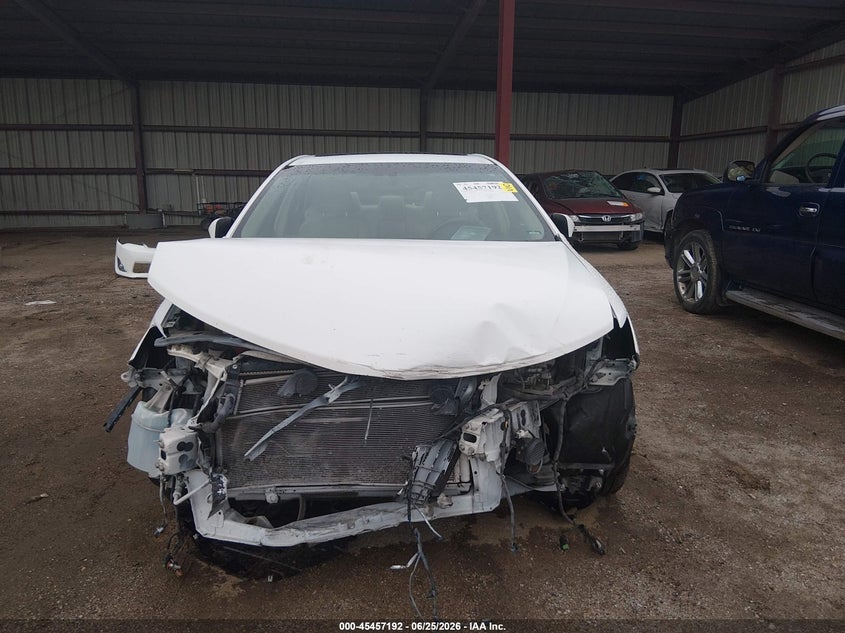 2012 TOYOTA CAMRY HYBRID auction photo 6