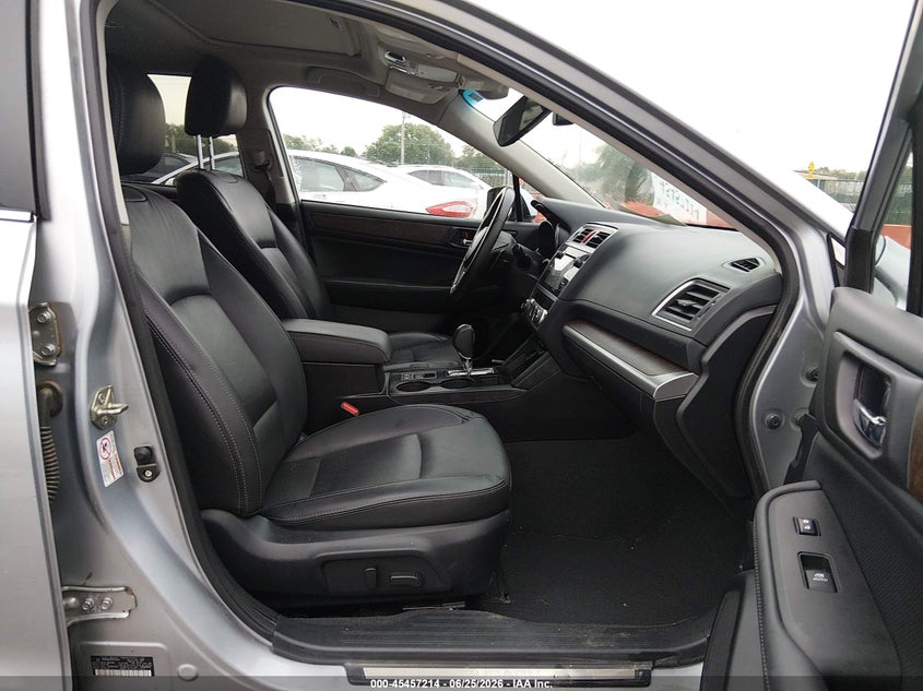 2017 SUBARU OUTBACK auction photo 5