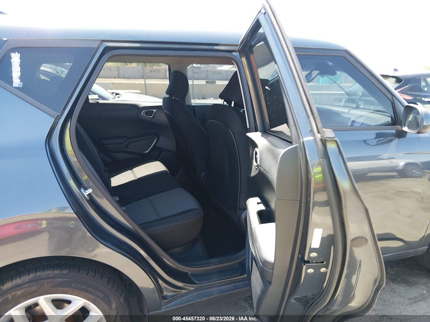 2020 KIA SOUL auction photo 8