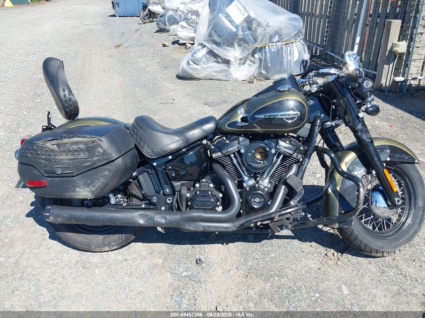 2018 Harley-Davidson Flhc Heritage Classic VIN: 1HD1YAJ17JC014261 Lot: 45457366
