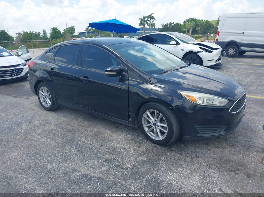 Vin: 1fadp3f29gl283388, lot: 45955539, ford focus se 2016 img_1
