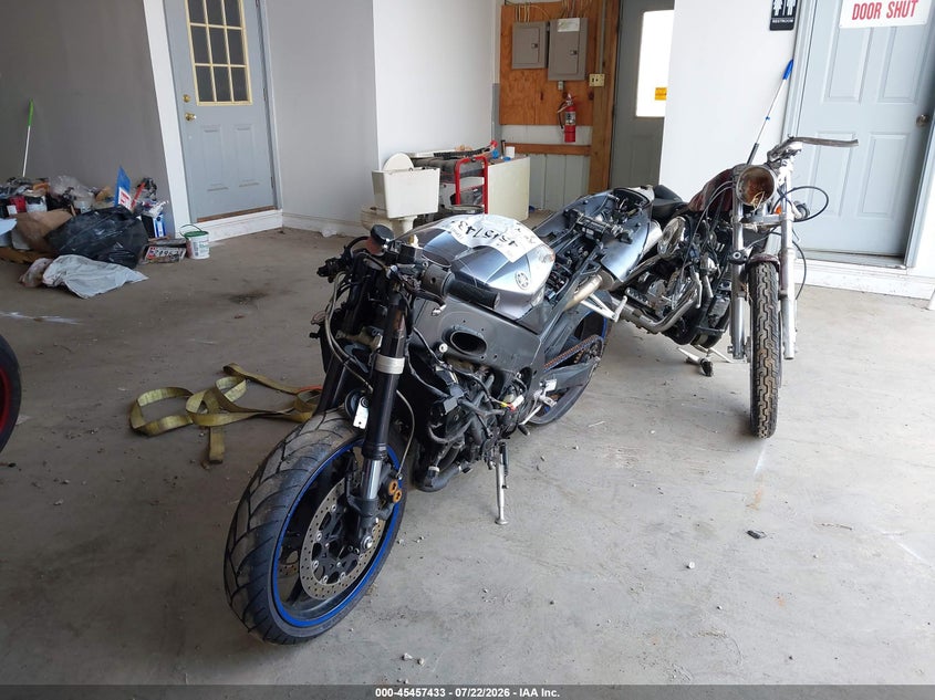 2004 YAMAHA YZFR1 auction photo 1