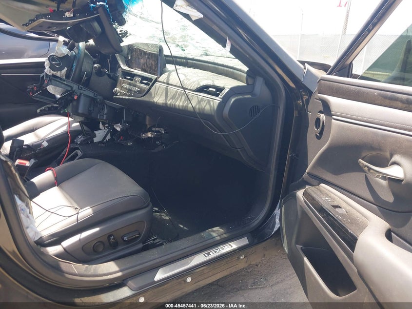 2024 LEXUS ES 300H auction photo 5