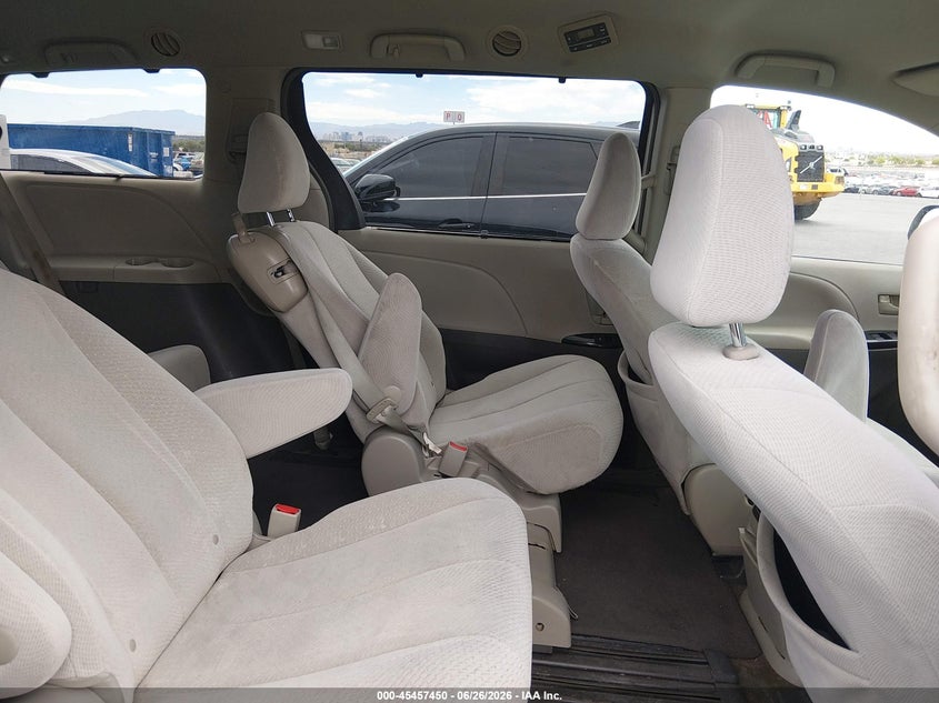 AtlanticExpress - Toyota Sienna