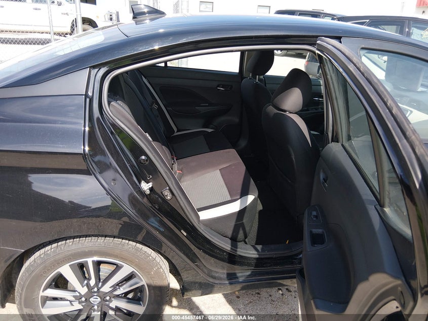 2021 NISSAN VERSA auction photo 8