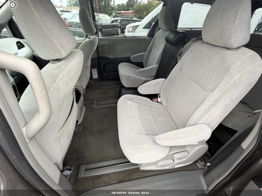 AtlanticExpress - Toyota Sienna